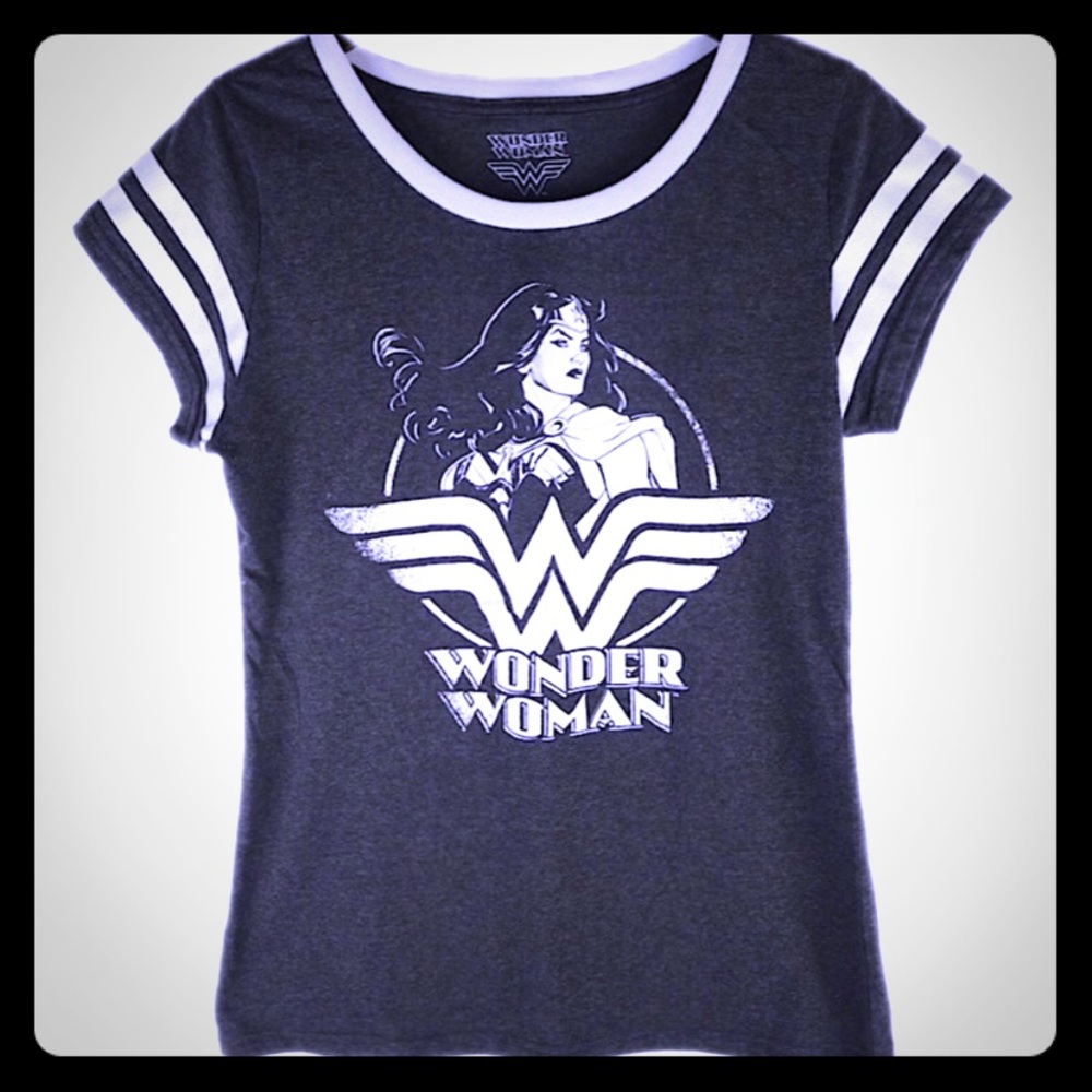 Wonder Woman Retro Style T-Shirt
